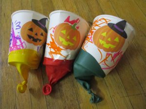 ハロウィン手作りおもちゃ「ポンポンポッパー☆」（ばら組）