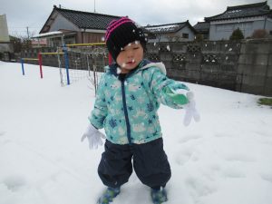 雪遊び楽しんでいるよ⛄（さくら組）